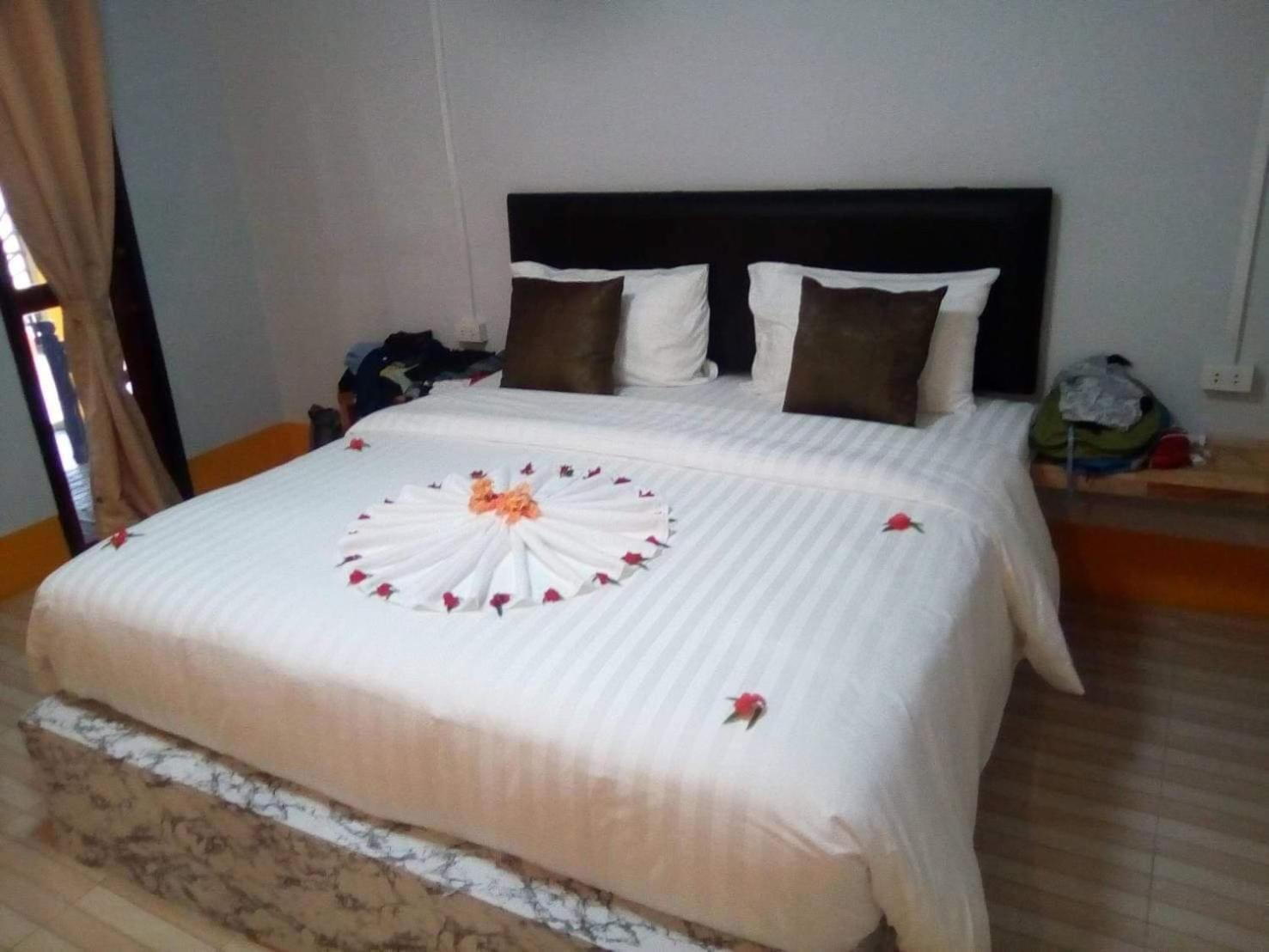 Mookboonchu Guesthouse ,Kohmook Trang Ko Mook Bagian luar foto